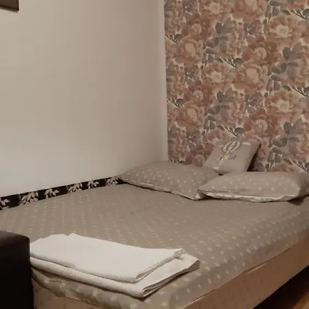 Timpuri Noi 50 דירה *